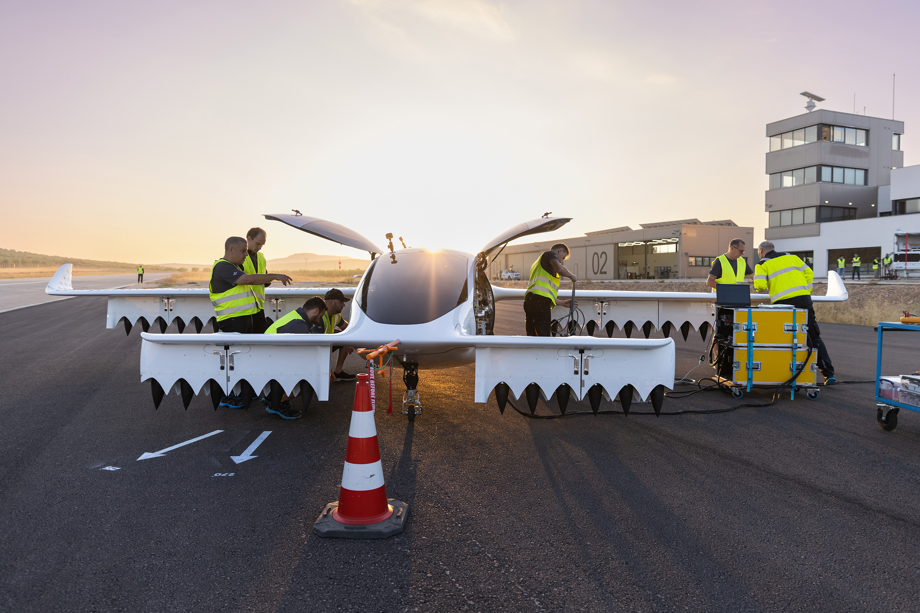 Lilium  Jet’s  Electrical Wiring Interconnection System (EWIS)  will be  Jointly  Developed  By   GKN Aerospace and  Lilium .